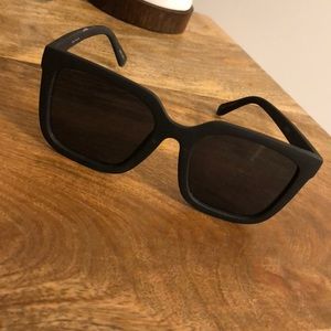 QUAY Sunglasses
